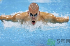 游泳能改善膝關(guān)節(jié)踝關(guān)節(jié)損傷嗎？游泳對(duì)膝關(guān)節(jié)炎有益嗎？