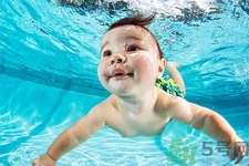 兒童幾歲可以學(xué)游泳？兒童學(xué)游泳最佳年齡是多少？