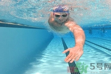 兒童幾歲可以學(xué)游泳？兒童學(xué)游泳最佳年齡是多少？