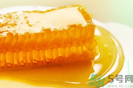 口腔潰瘍可以吃蜂蜜嗎？口腔潰瘍能不能吃蜂蜜？