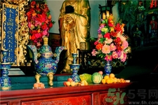 七月半可以剪頭發(fā)嗎?七月半剪頭發(fā)會怎樣? 七月半可以剪頭發(fā)嗎?七月半剪頭發(fā)會怎樣?