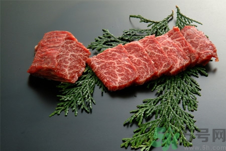 過(guò)敏性鼻炎可以吃牛肉嗎？過(guò)敏性鼻炎能不能吃牛肉？