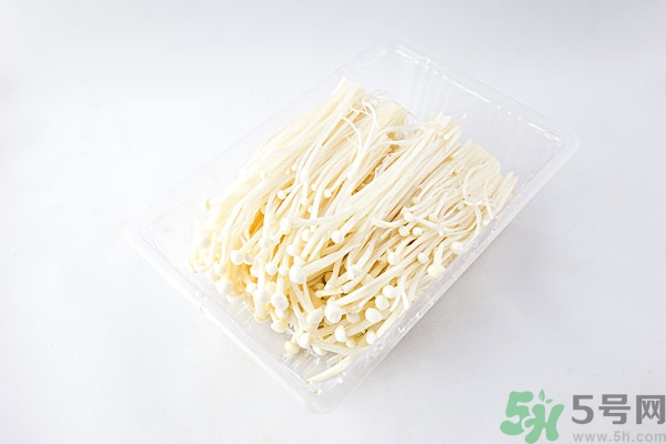 吃金針菇會發(fā)胖嗎?金針菇的熱量是多少 吃金針菇會發(fā)胖嗎?金針菇的熱量是多少