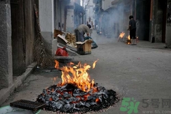 七月半可以理發(fā)嗎?七月半理發(fā)會(huì)遭鬼嗎 七月半可以理發(fā)嗎?七月半理發(fā)會(huì)遭鬼嗎