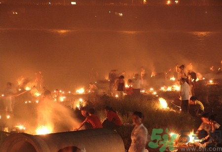 七月半可以去別人家嗎?七月半出去會遇到鬼嗎 七月半可以去別人家嗎?七月半出去會遇到鬼嗎