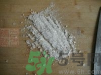 五仁月餅是哪五仁？五仁月餅是哪五種材料？