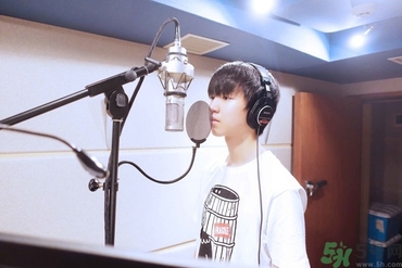 19歲男生身高體重標(biāo)準(zhǔn)是多少？19歲女生的標(biāo)準(zhǔn)身高體重是多少？