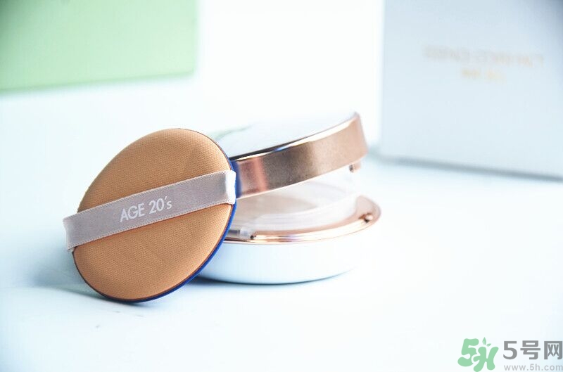age20s粉底霜粉色和白色有什么區(qū)別？