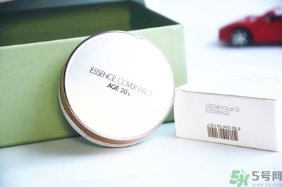 age20s粉底霜粉色和白色有什么區(qū)別？