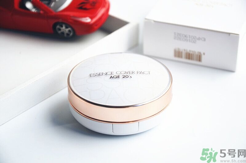 age20s粉底霜粉色和白色有什么區(qū)別？