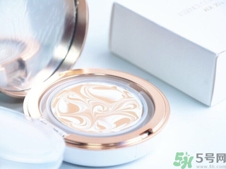 age20s粉底霜怎么用？愛紀(jì)二十粉底霜使用方法