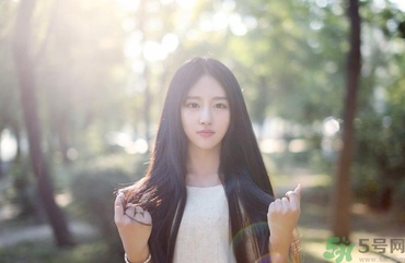 17歲女生下面很癢是為什么？高中女生下面很癢是怎么回事？