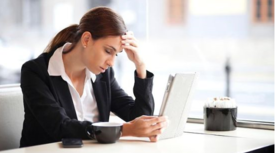 對(duì)著電腦久了頭痛是怎么回事？對(duì)著電腦頭痛怎么辦？