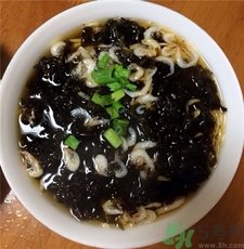 吃紫菜可以補(bǔ)鈣嗎?紫菜的營(yíng)養(yǎng)價(jià)值 吃紫菜可以補(bǔ)鈣嗎?紫菜的營(yíng)養(yǎng)價(jià)值