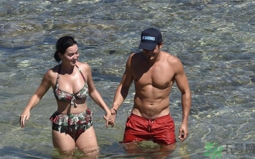 口吃是什么原因造成的？說話口吃是什么原因？