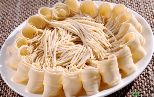 米飯的熱量高還是饅頭的熱量高？米飯的熱量高還是面條的熱量高？