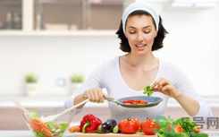 胃穿孔怎么治療？胃穿孔手術(shù)后吃什么？