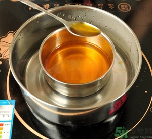 潤(rùn)唇膏怎么做？潤(rùn)唇膏自制方法