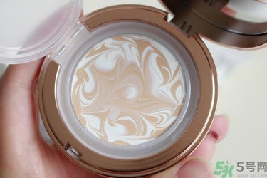 age20s粉底好還是赫拉氣墊好？