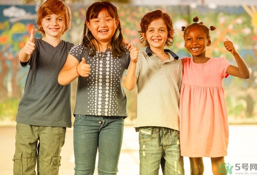 怎么讓女孩子喜歡自己？怎么讓男孩子喜歡自己？