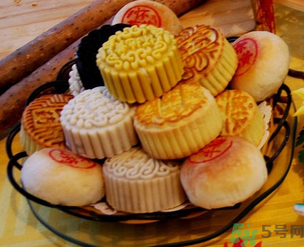 血糖高的人可以吃月餅嗎？血糖高的人怎樣吃月餅？