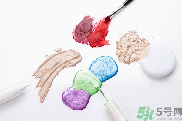 bb霜弄衣服上怎么洗？bb霜弄到白色衣服上怎么辦？