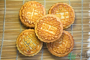 月餅熱量高嗎？吃月餅會胖嗎？