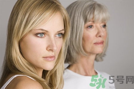 女人開(kāi)始衰老的癥狀是什么？女性衰老的原因有哪些？