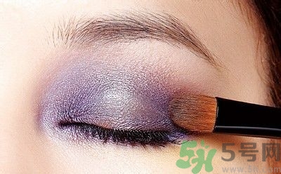 眼影能當(dāng)眉粉用嗎?眼影當(dāng)眉粉用可以嗎 眼影能當(dāng)眉粉用嗎?眼影當(dāng)眉粉用可以嗎