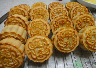 蓮蓉月餅怎么做好吃？蓮蓉月餅做法推薦