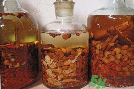 藥酒的好處有哪些？長期喝藥酒的好處有什么？