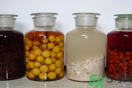 藥酒的好處有哪些？長期喝藥酒的好處有什么？