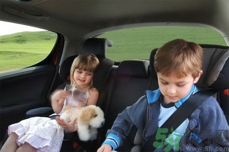 孩子暈車(chē)怎么辦？孩子暈車(chē)的原因是什么？