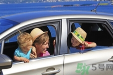 寶寶暈車吃什么好？如何避免寶寶暈車？