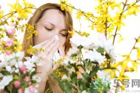 花粉過敏的表現(xiàn)是什么？如何有效的預(yù)防花粉過敏？