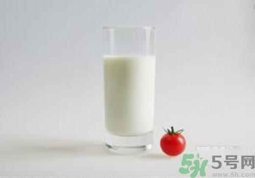 喝純牛奶會上火嗎？喝純牛奶有什么壞處？