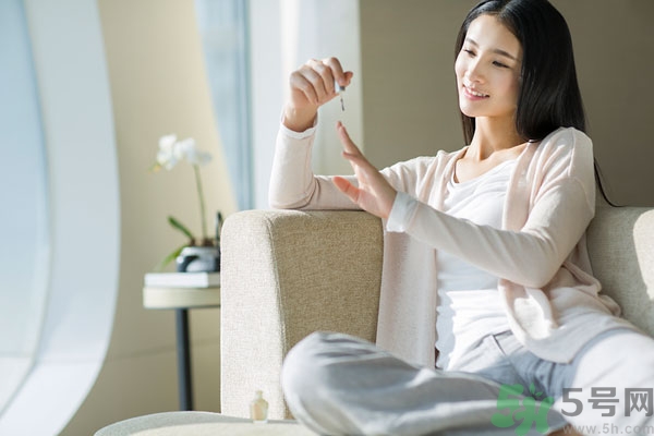 指甲油弄到衣服上怎么洗掉?快速洗掉小竅門 指甲油弄到衣服上怎么洗掉?快速洗掉小竅門