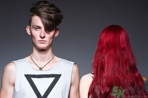 頭發(fā)染多了有什么危害？染什么顏色的頭發(fā)顯皮膚白？