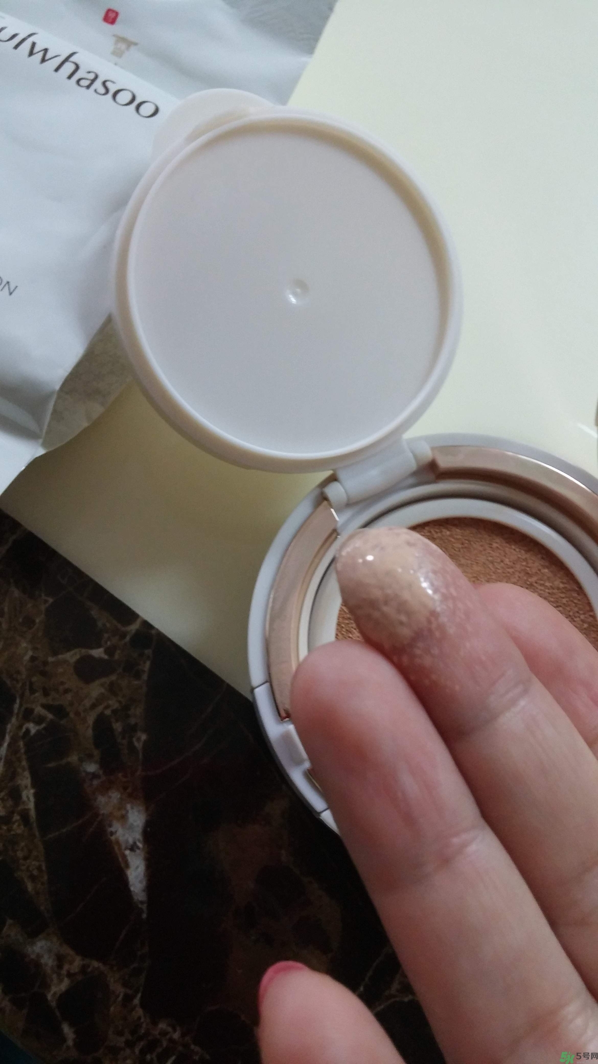 雪花秀氣墊13號白嗎？雪花秀氣墊13號21號哪個白？