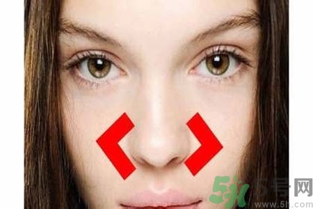 鼻翼長痘痘怎么回事？鼻翼長痘痘的原因是什么？