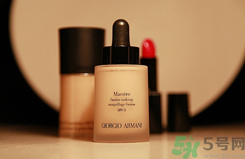 粉底液用什么卸妝?粉底液洗不掉怎么辦 粉底液用什么卸妝?粉底液洗不掉怎么辦