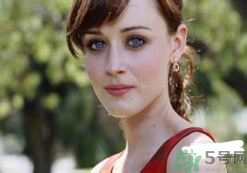 雀斑和黃褐斑的區(qū)別 雀斑和黃褐斑有什么不一樣？