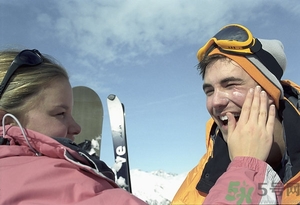 夏天涂防曬霜有用嗎？吃什么防曬又美白？