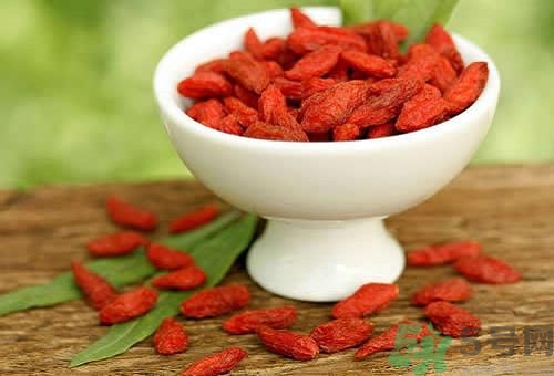 枸杞和什么一起煮粥比較好？枸杞怎么煮粥？