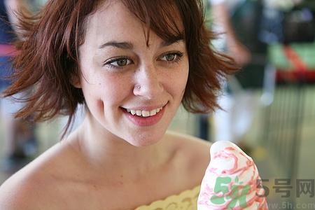 有雀斑用什么遮瑕?有雀斑注意哪些問題 有雀斑用什么遮瑕?有雀斑注意哪些問題