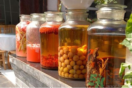 藥酒需要泡多長(zhǎng)時(shí)間？泡藥酒的方法有哪些？