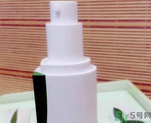 韓后茶蕊嫩白系列適合什么膚質(zhì)？韓后茶蕊baby白適合敏感肌嗎？