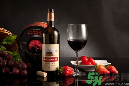 紅酒開(kāi)瓶器怎么用？沒(méi)有開(kāi)瓶器怎么開(kāi)紅酒？