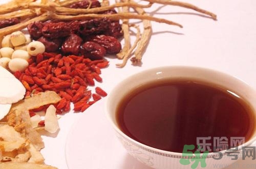 黃芪當(dāng)歸可以泡水喝嗎？黃芪當(dāng)歸泡水喝有什么功效？