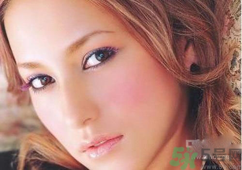 臉上有紅血絲可以去角質(zhì)嗎？臉上有紅血絲怎么去角質(zhì)？